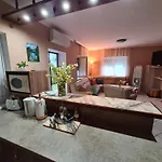Vizparti Nyaralo Holiday home